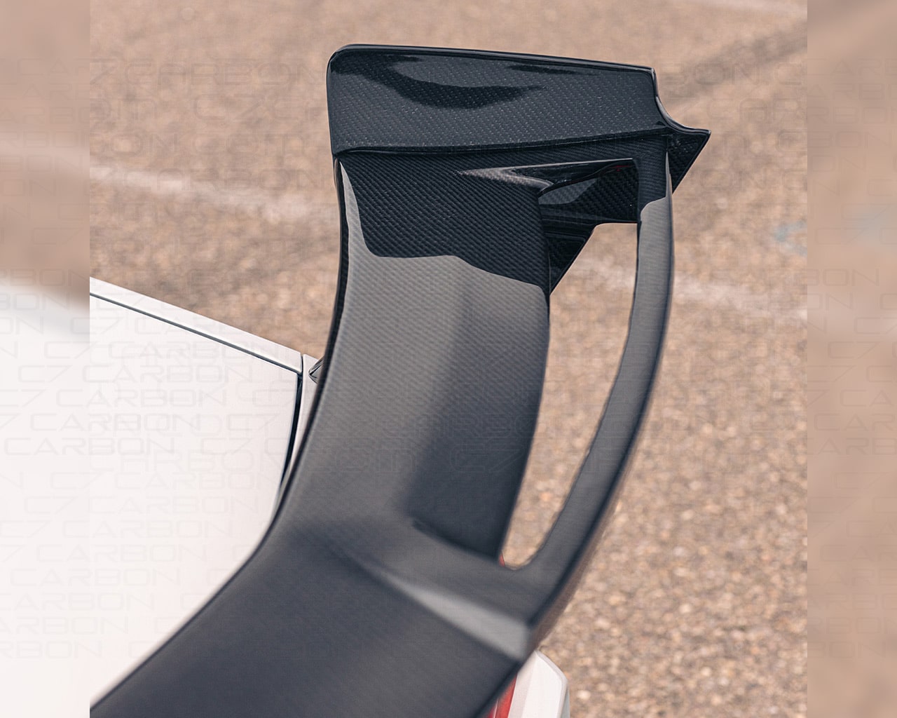 C8-race-wing_04