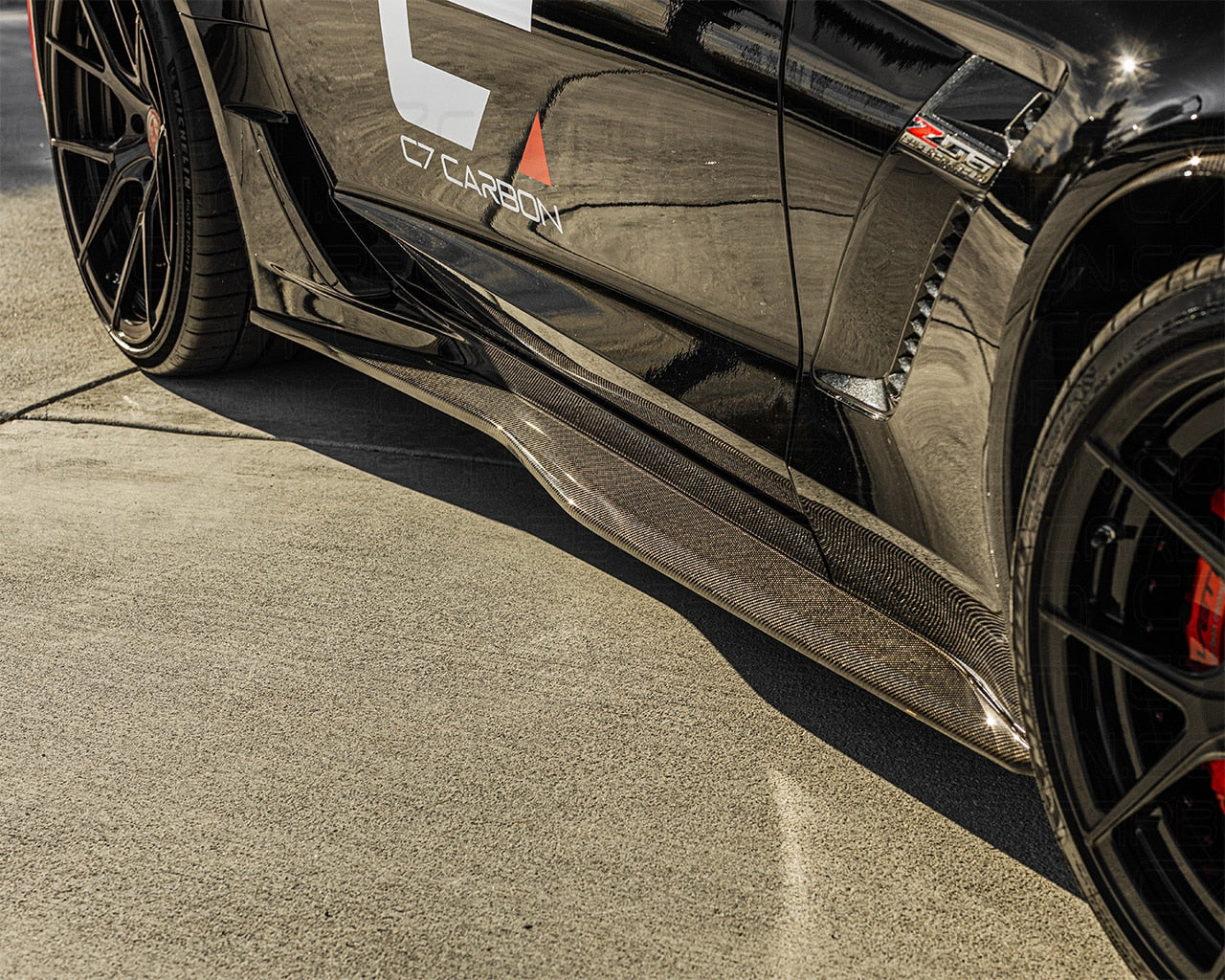 c7_z06_side_skirts_rockers